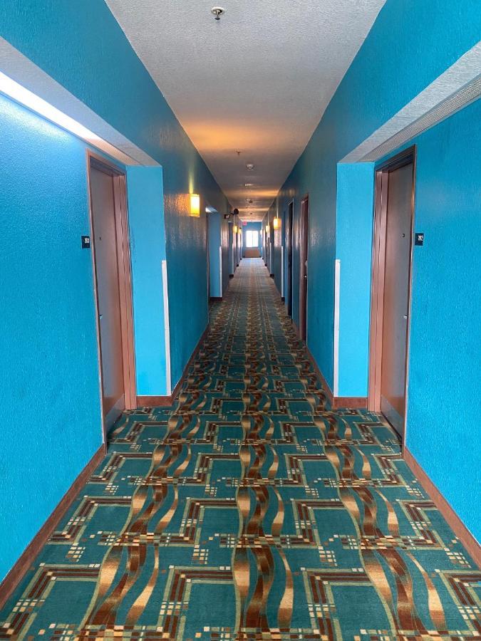 Tropicana Inn And Suites Dallas Eksteriør billede