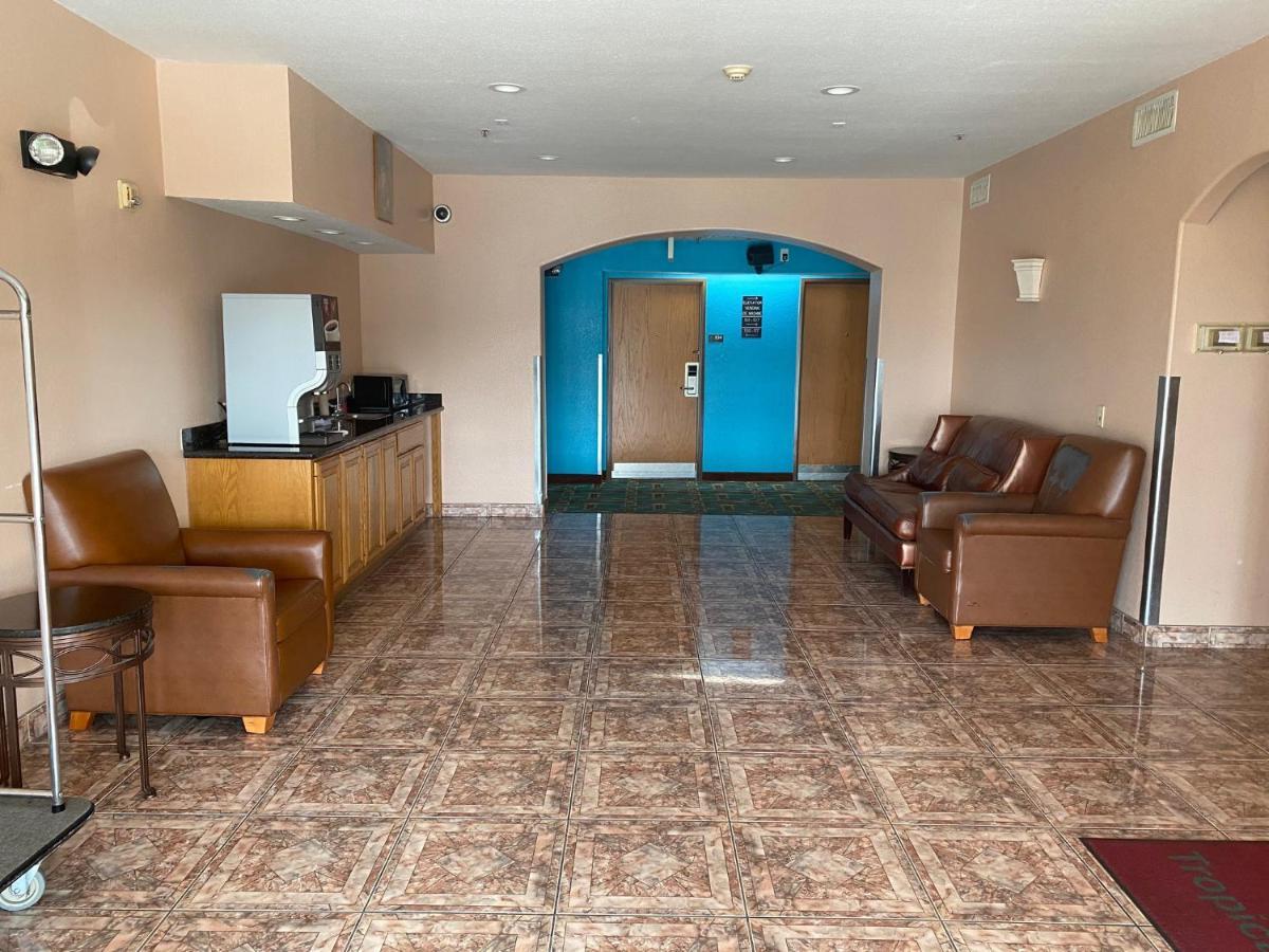 Tropicana Inn And Suites Dallas Eksteriør billede