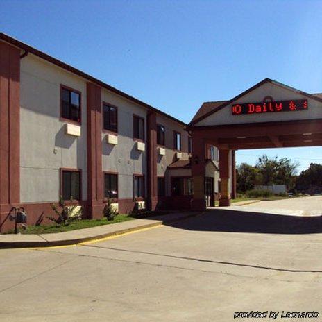 Tropicana Inn And Suites Dallas Eksteriør billede